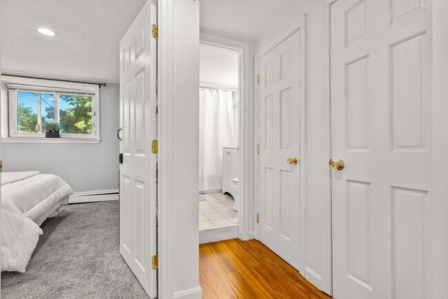 Building Photo - 64 Bryon Rd