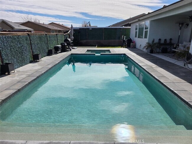 Building Photo - 15895 Green Acres Ct