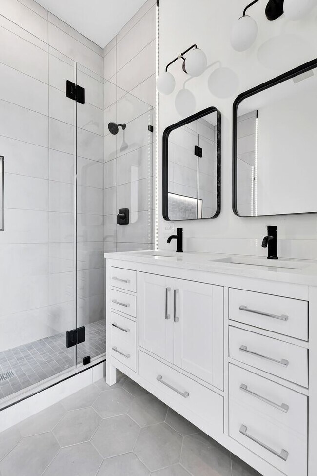 Building Photo - 1504 N Capitol St NW  # 302