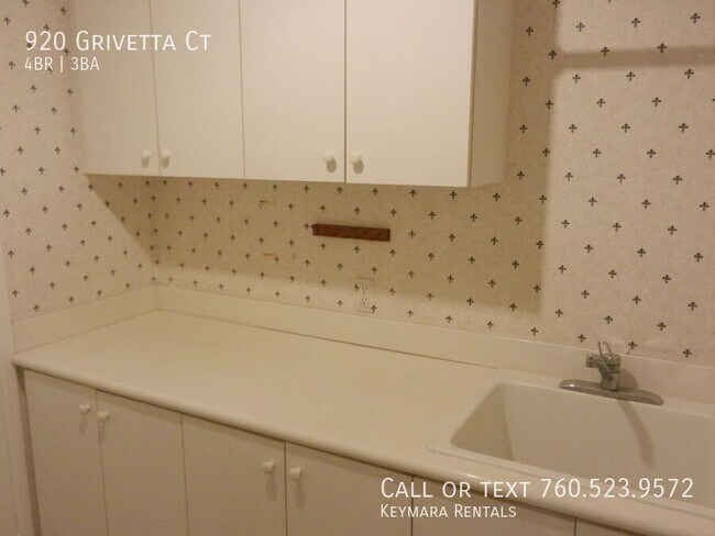 Building Photo - 920 Grivetta Ct