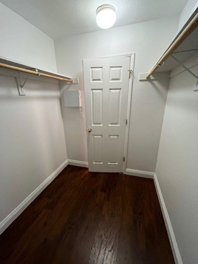 Building Photo - 402 N Amador St