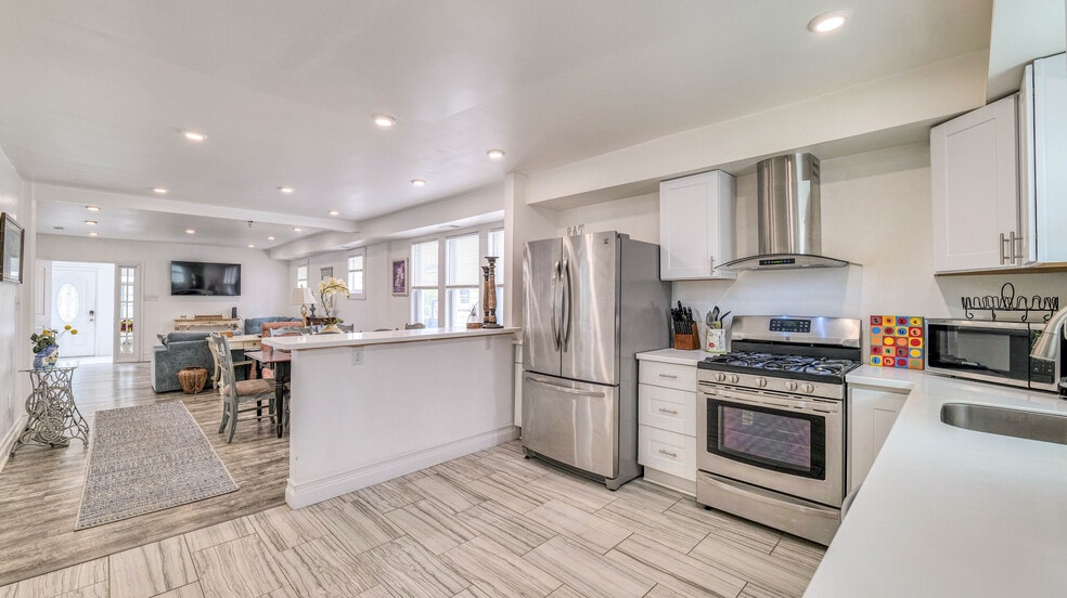 Building Photo - 14 N Vassar Sq