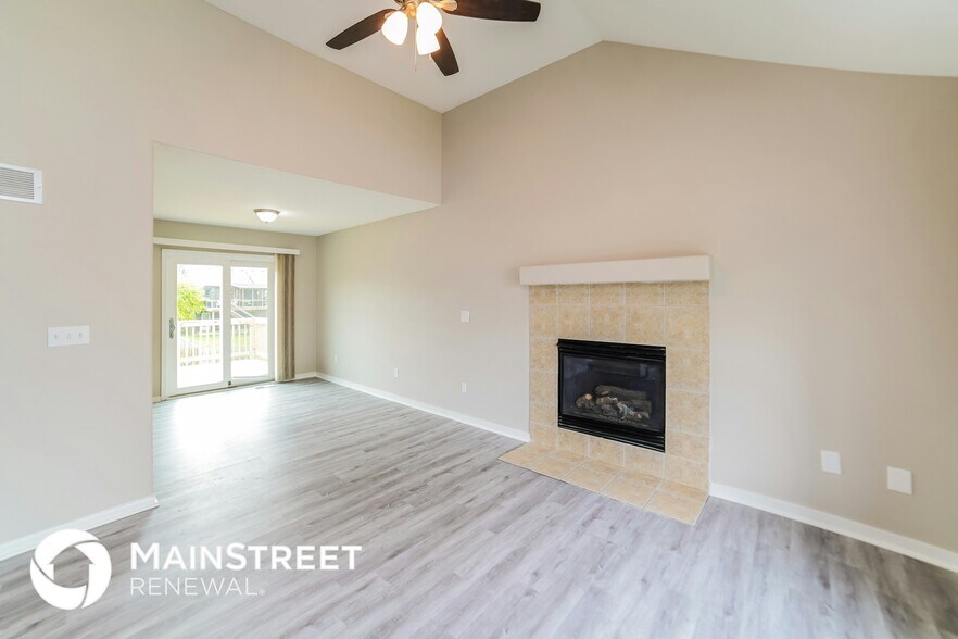 Building Photo - 11515 N Lane Ave