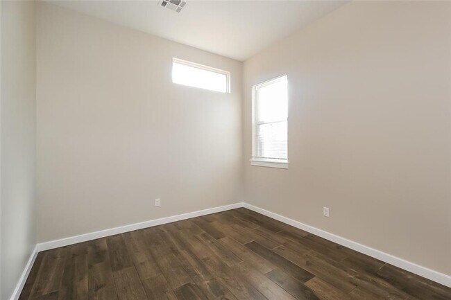 Building Photo - 11215 Paradise Out Ln