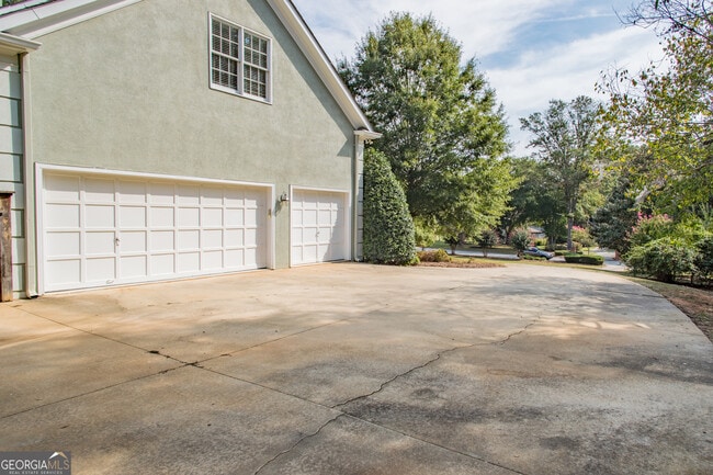 Building Photo - 540 Birkdale Dr