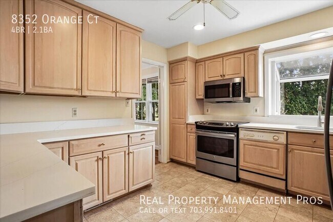 Building Photo - 8352 Orange Ct