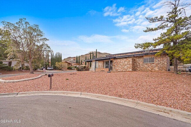 Building Photo - 8201 Big Bend Dr