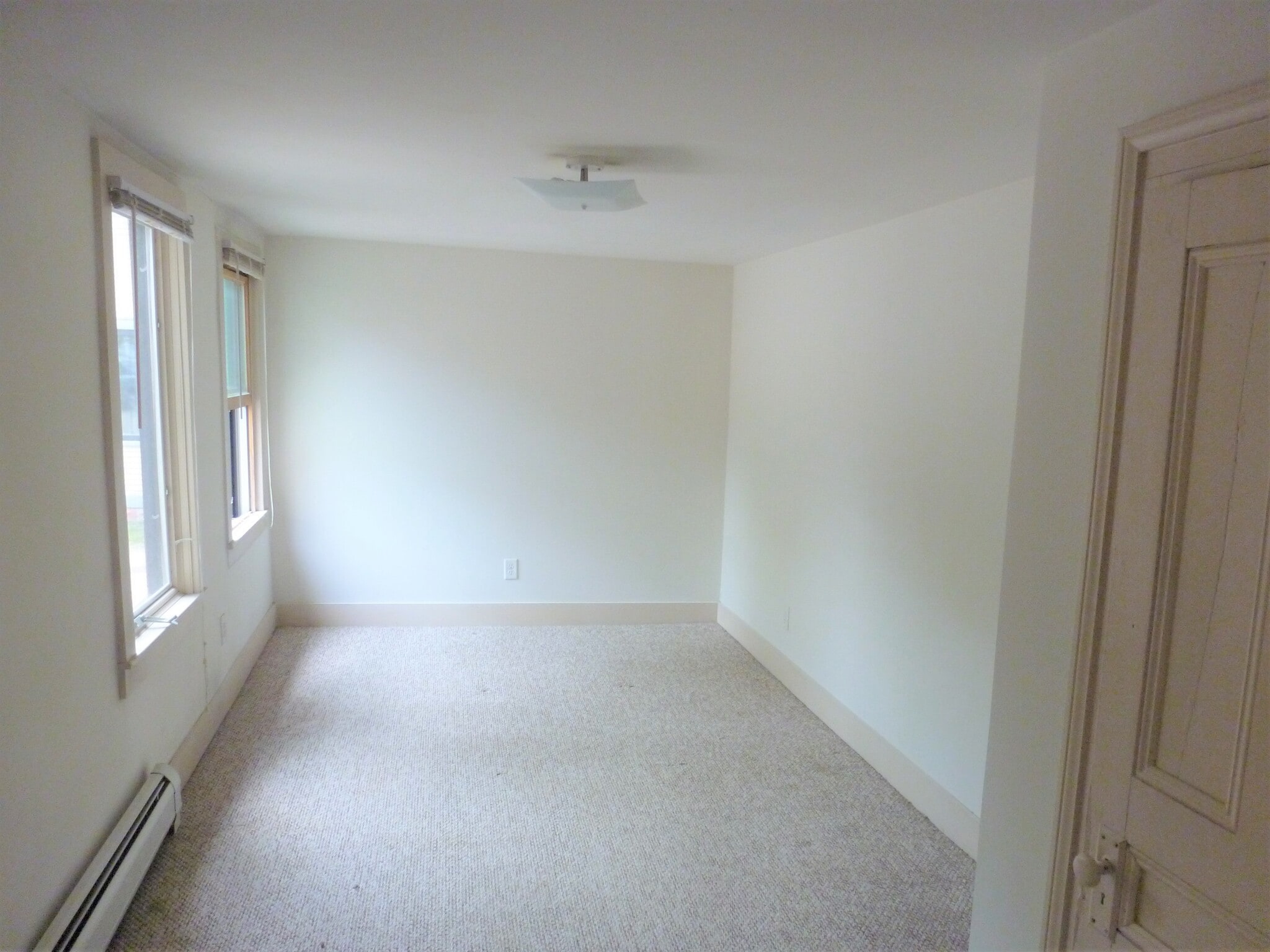 Building Photo - 97 N Winooski Ave