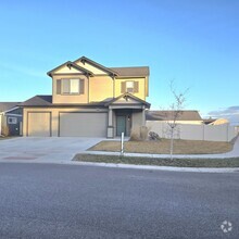 Building Photo - Spacious Newer Home w/ 3 Car Garage