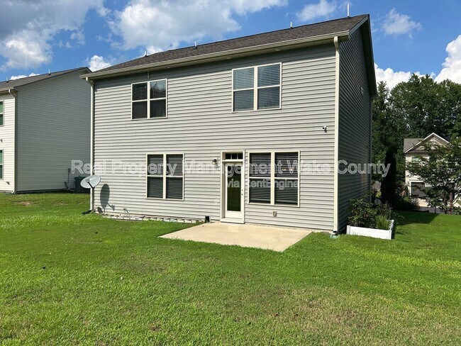 Building Photo - 238 Lynn Dr