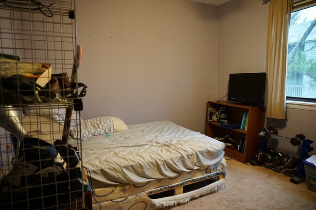 Building Photo - 505 Sunridge Dr