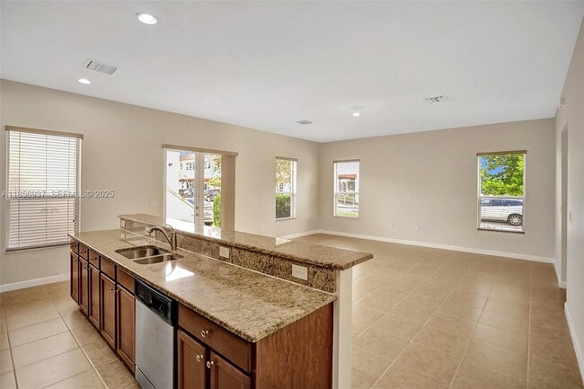 Building Photo - 9500 SW 167th Ave