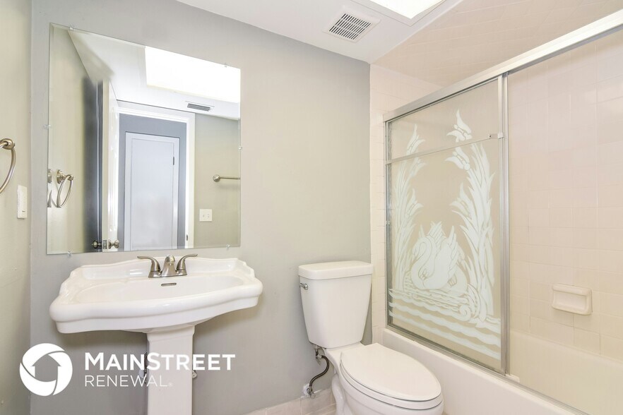 Building Photo - 8720 Christi Ct