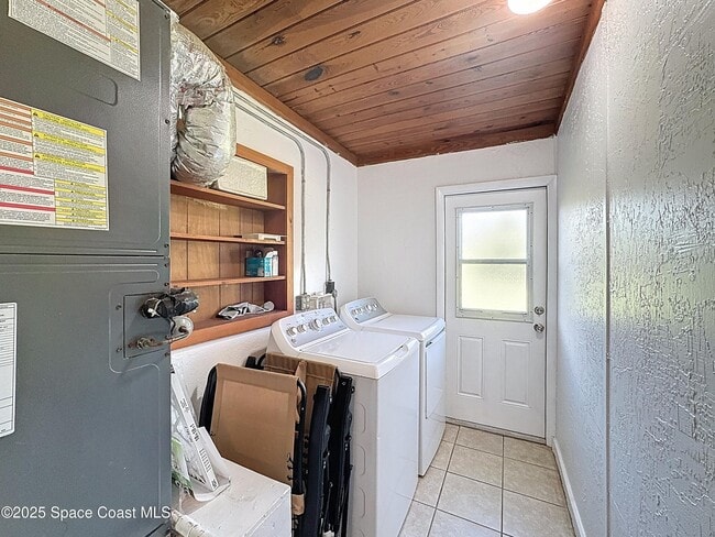 Building Photo - 1500 Highland Ct