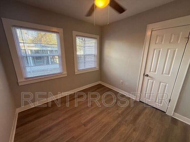 Building Photo - 1025 36th St