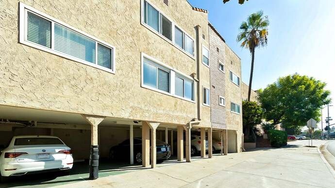 Building Photo - 11670 W Sunset Blvd