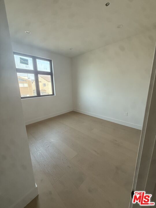 Building Photo - 3846 Bentley Ave