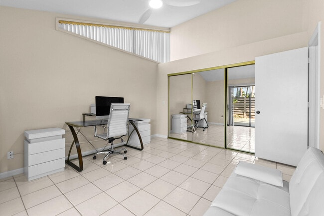 Building Photo - 1801 S US Hwy 1