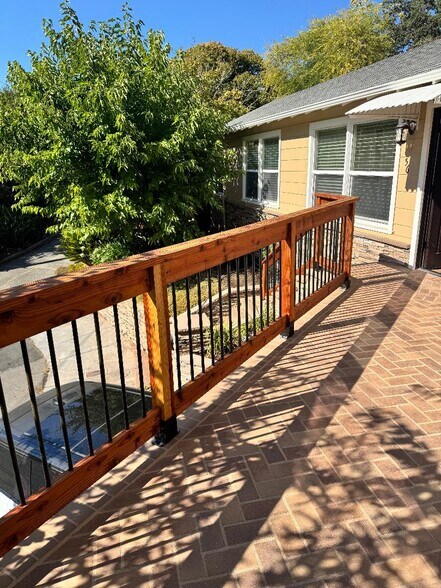 Front deck - 56 Glenaire Dr