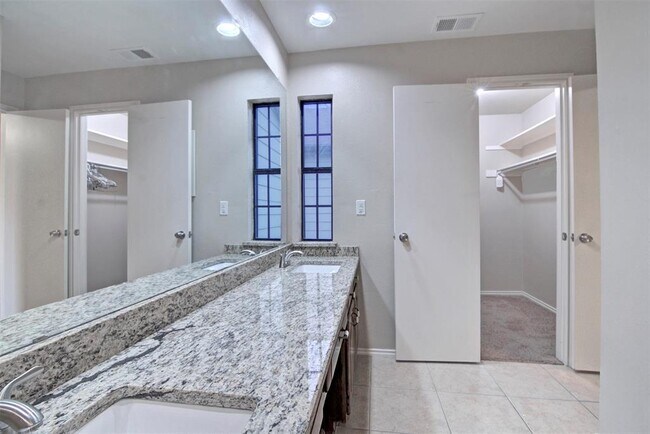 Building Photo - 5100 Verde Valley Ln