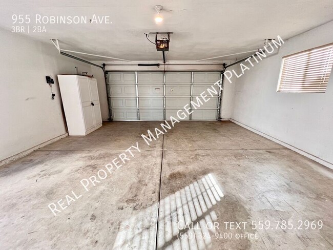 Building Photo - $2,250 Clovis & Dakota, 3 Bedroom Home - R...