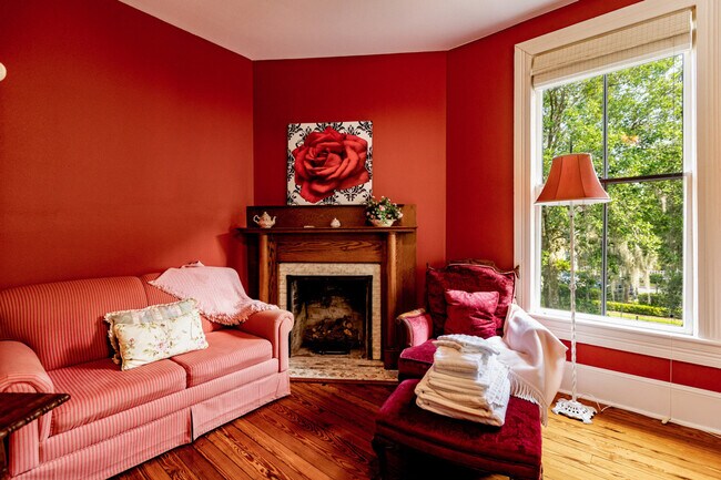 Primary Photo - 205 SE 7th St