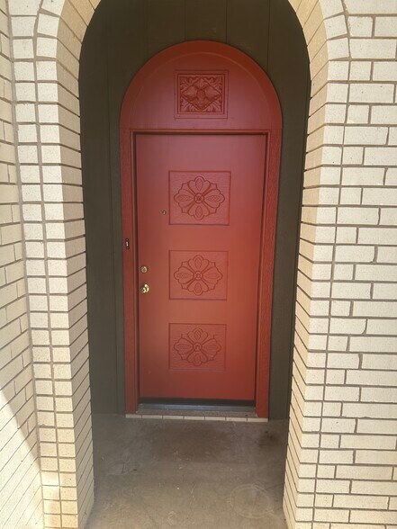 Building Photo - 2926 Briargrove Ln