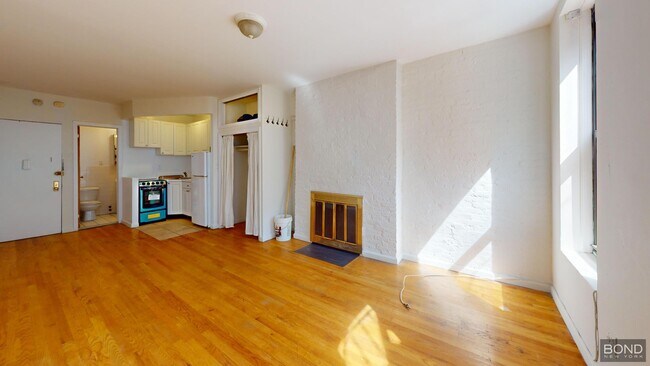 Primary Photo - 239 E 24th St