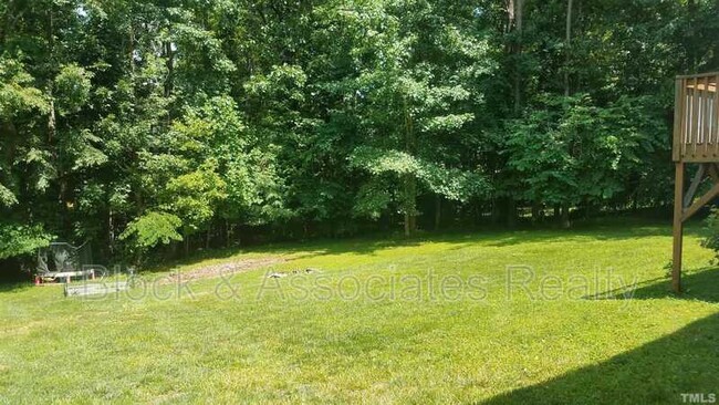 Building Photo - 240 Beaver Ridge Dr