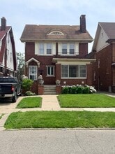 Building Photo - 2655 Collingwood St
