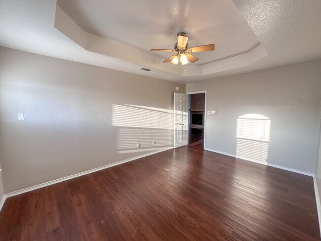 Building Photo - 2701 Littlepine Dr