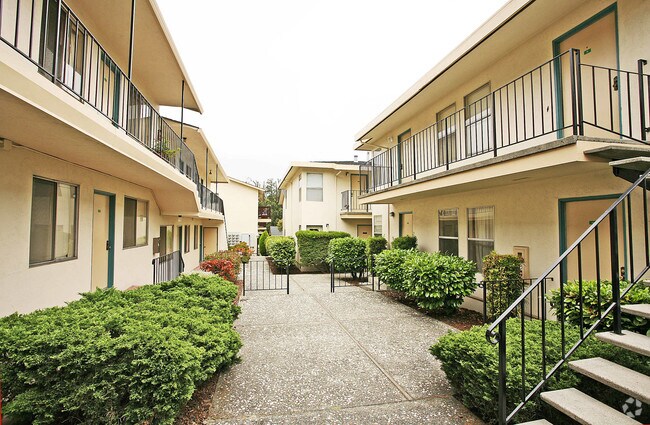 Building Photo - Solis Apartments