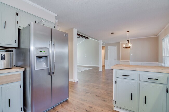 Building Photo - 4 Bedroom Ranch in Columbia County