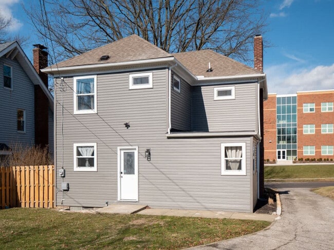 Building Photo - 432 N Firestone Blvd