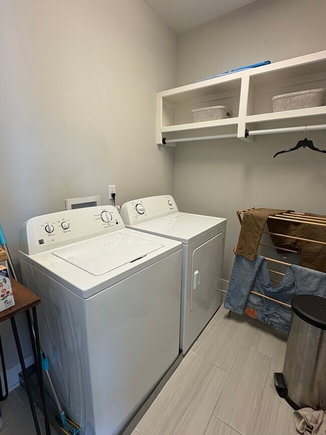 Building Photo - Beautiful 3 Bedroom Home in East Nashville