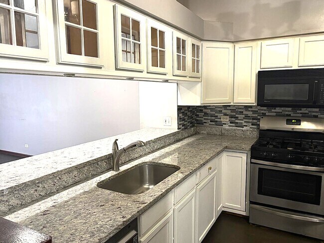 Building Photo - 2528 Bordeaux Ln