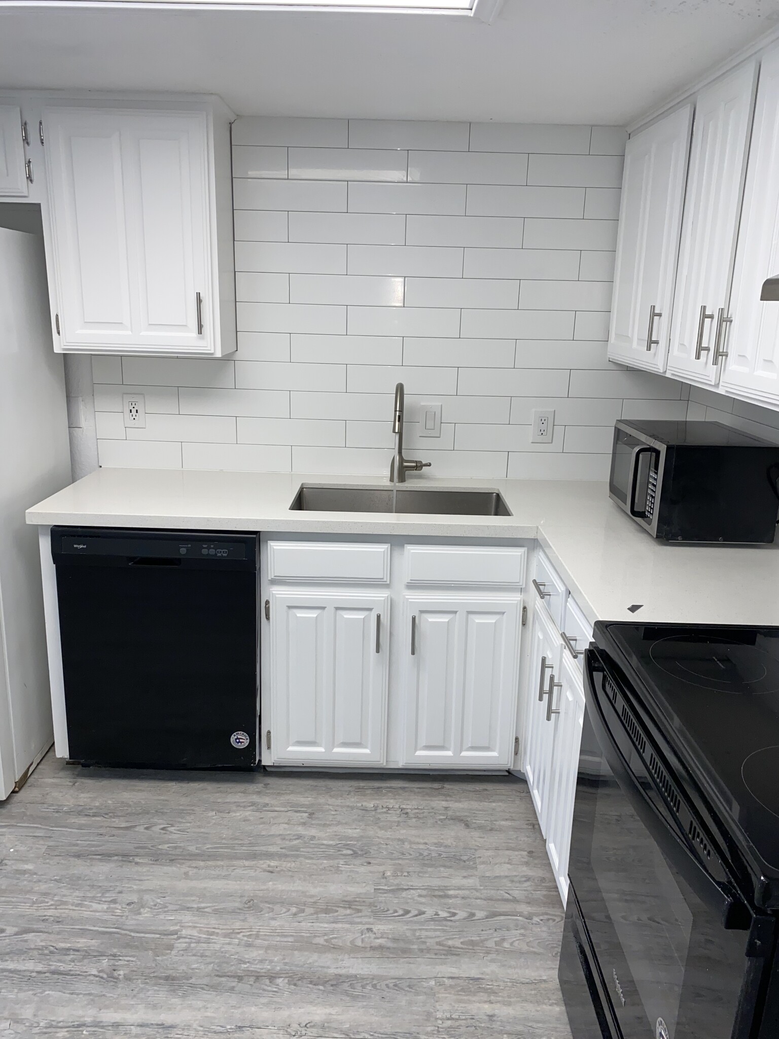 Building Photo - 311 Kings Way Dr