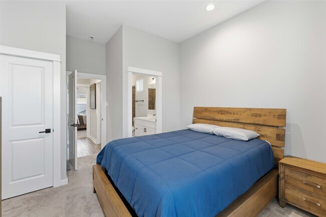 Building Photo - 417 Stonework Garden Ln