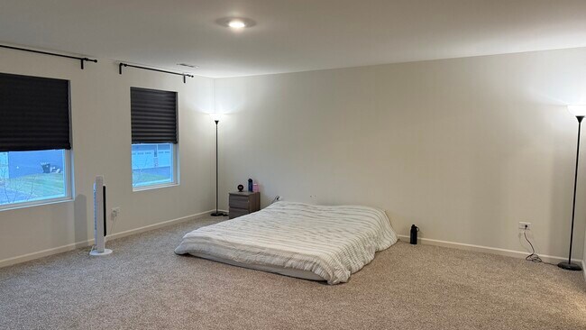 Building Photo - 1347 Tiger Lily Dr