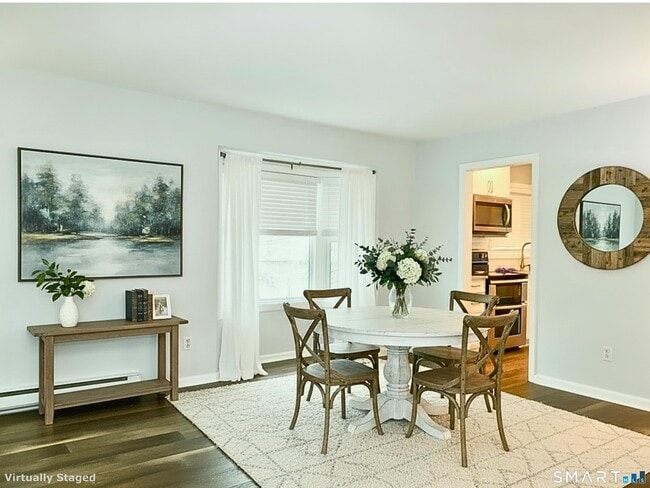 Building Photo - 8 Oakwood Ave