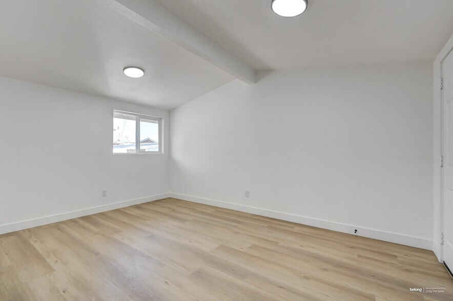 Building Photo - 5326 Evergreen Ave