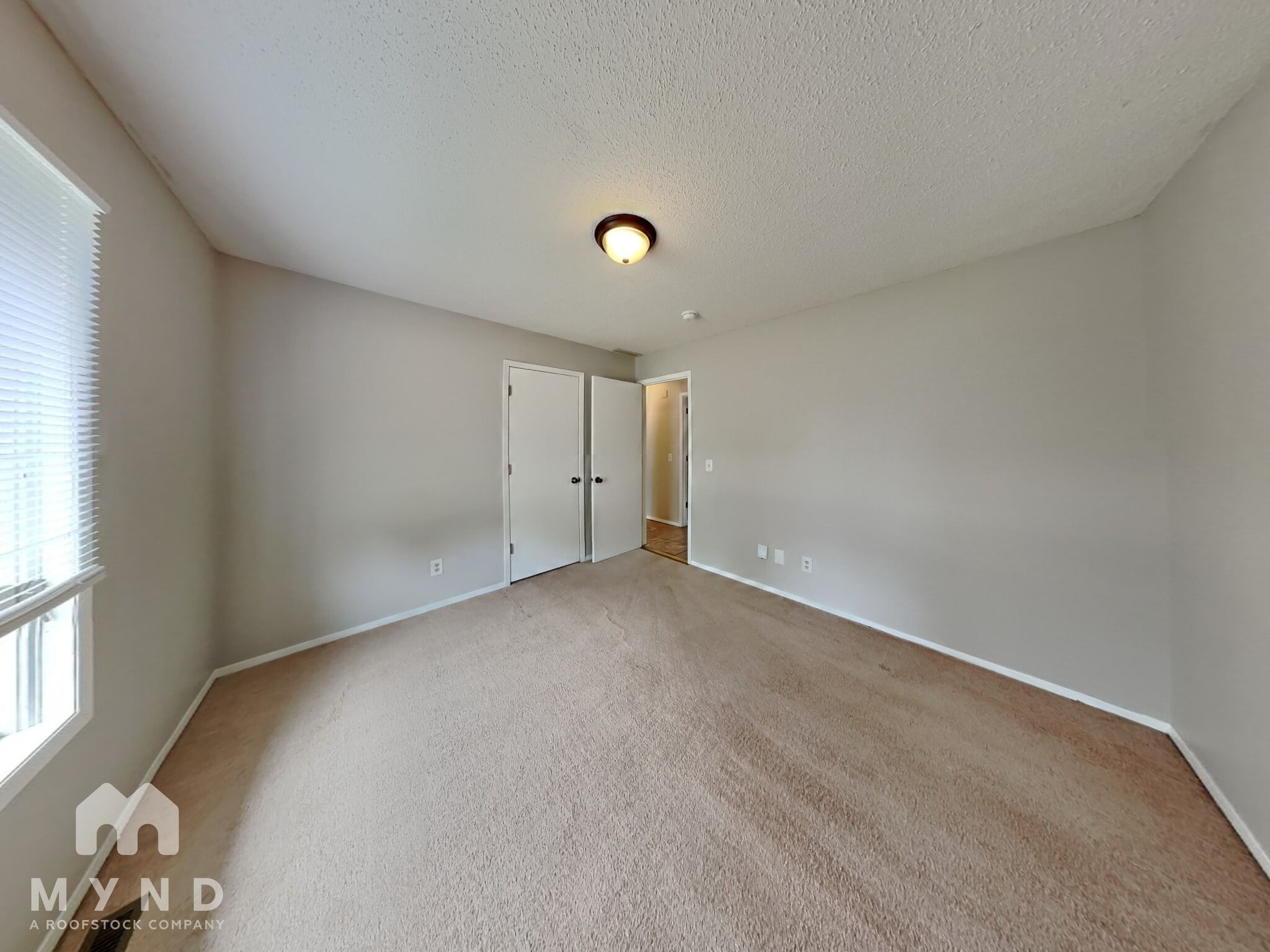 Building Photo - 1140 W Lindberg St