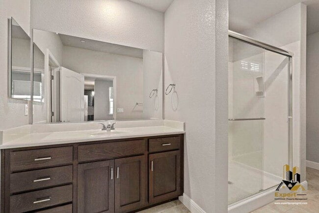 Building Photo - 232 Rochdale St