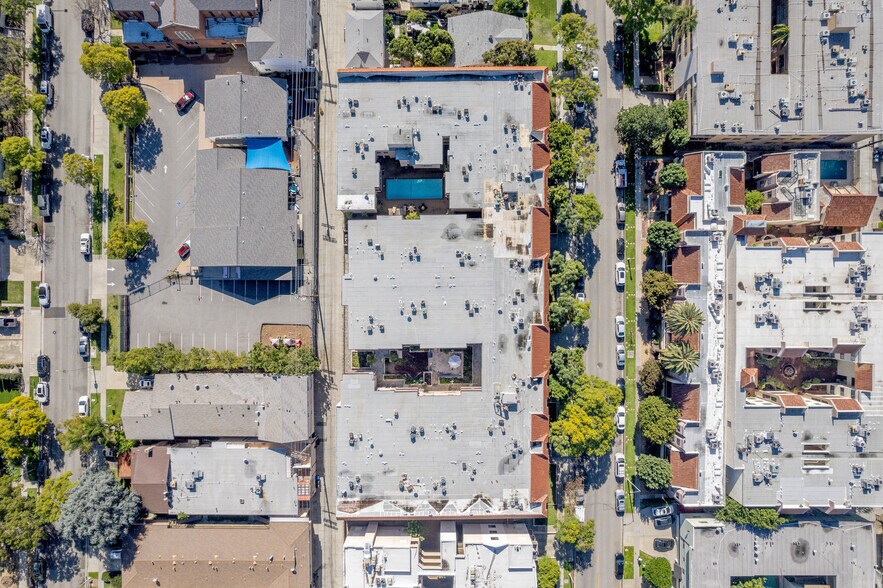 Building Photo - 310 N Jackson St