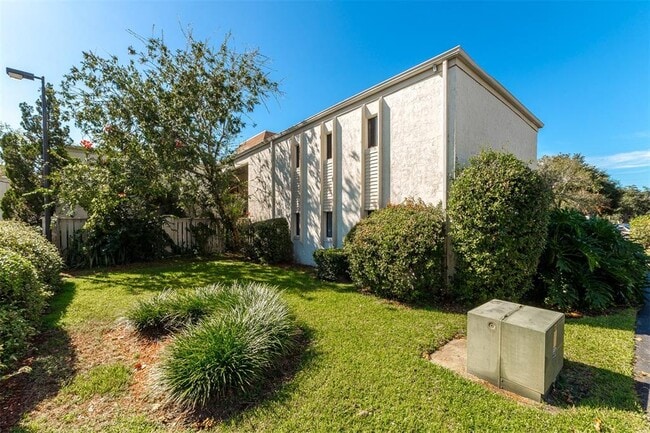 Building Photo - 3240 S Semoran Blvd