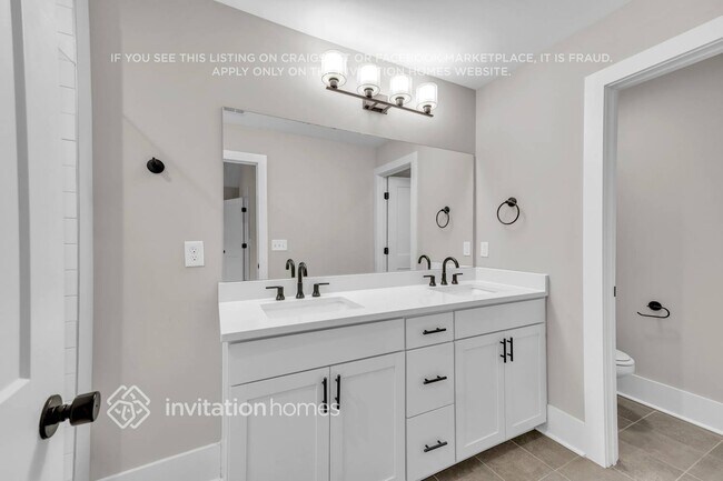 Building Photo - 246 Founders Ln