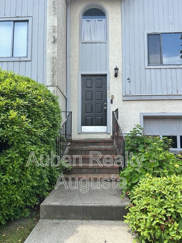 Building Photo - 1205 Mersac Ct