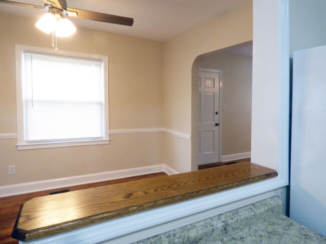 Building Photo - Beautiful, Renovated House! HW & LVT Floor...