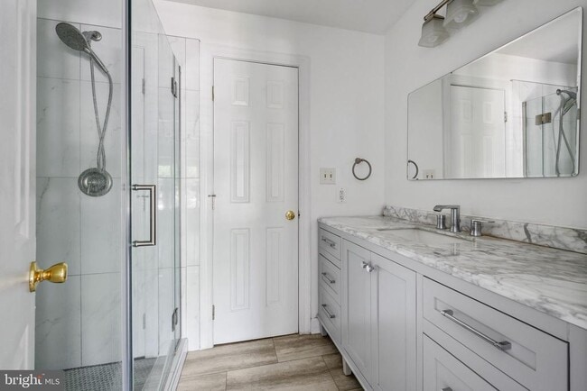 Building Photo - 12209 Fairfield House Dr