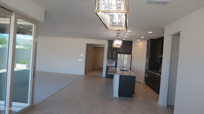 Building Photo - 5862 N 86th Dr